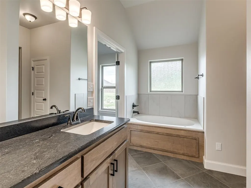 Photo 22 — 7516 Three Woods Lane, Yukon, OK 73099