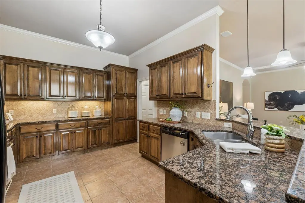 Photo 13 — 608 Ash Grove Circle, Edmond, OK 73003