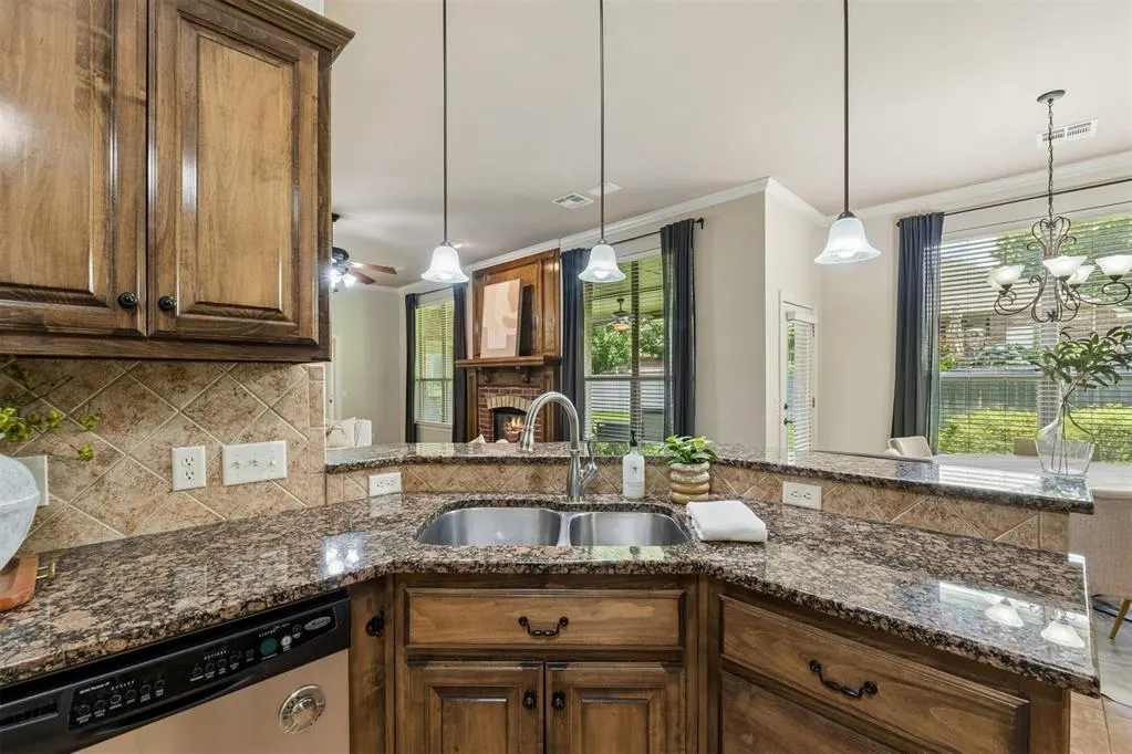 Photo 16 — 608 Ash Grove Circle, Edmond, OK 73003
