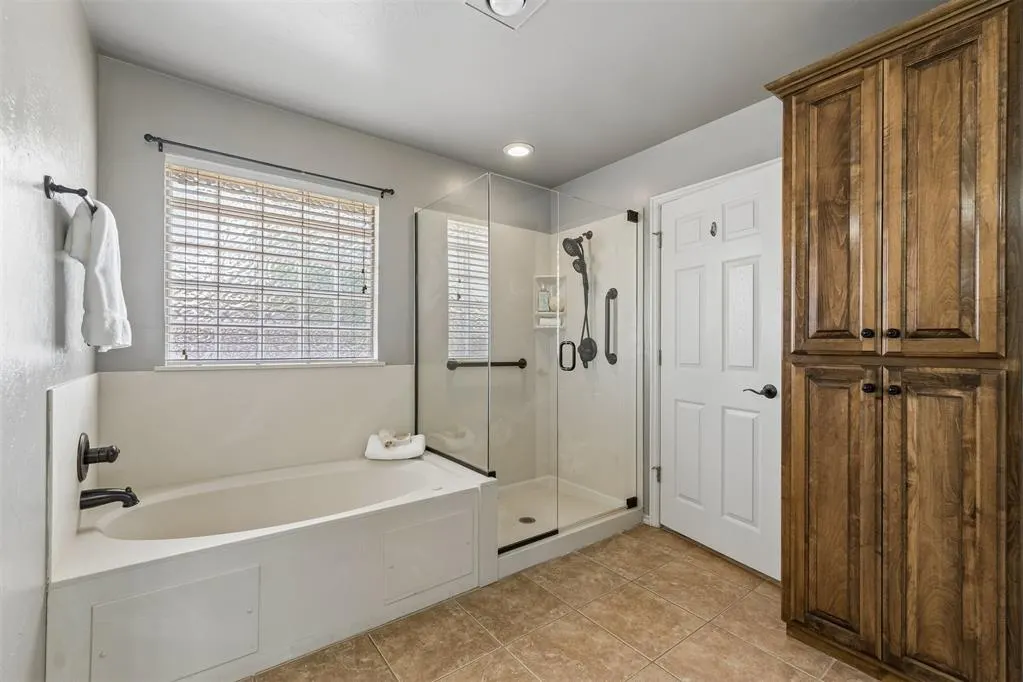 Photo 20 — 608 Ash Grove Circle, Edmond, OK 73003