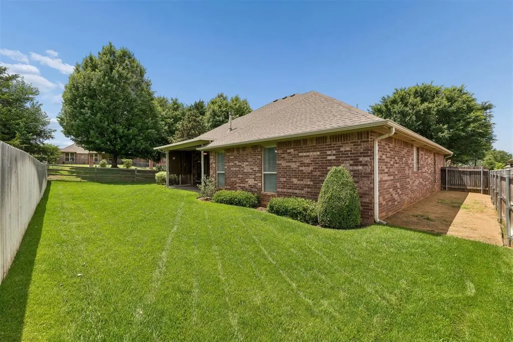 Photo 36 — 608 Ash Grove Circle, Edmond, OK 73003