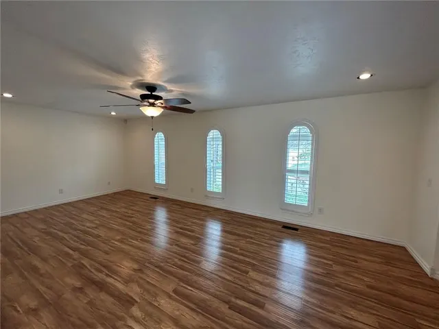 Photo 5 — 908 East Drive, Edmond, OK 73034