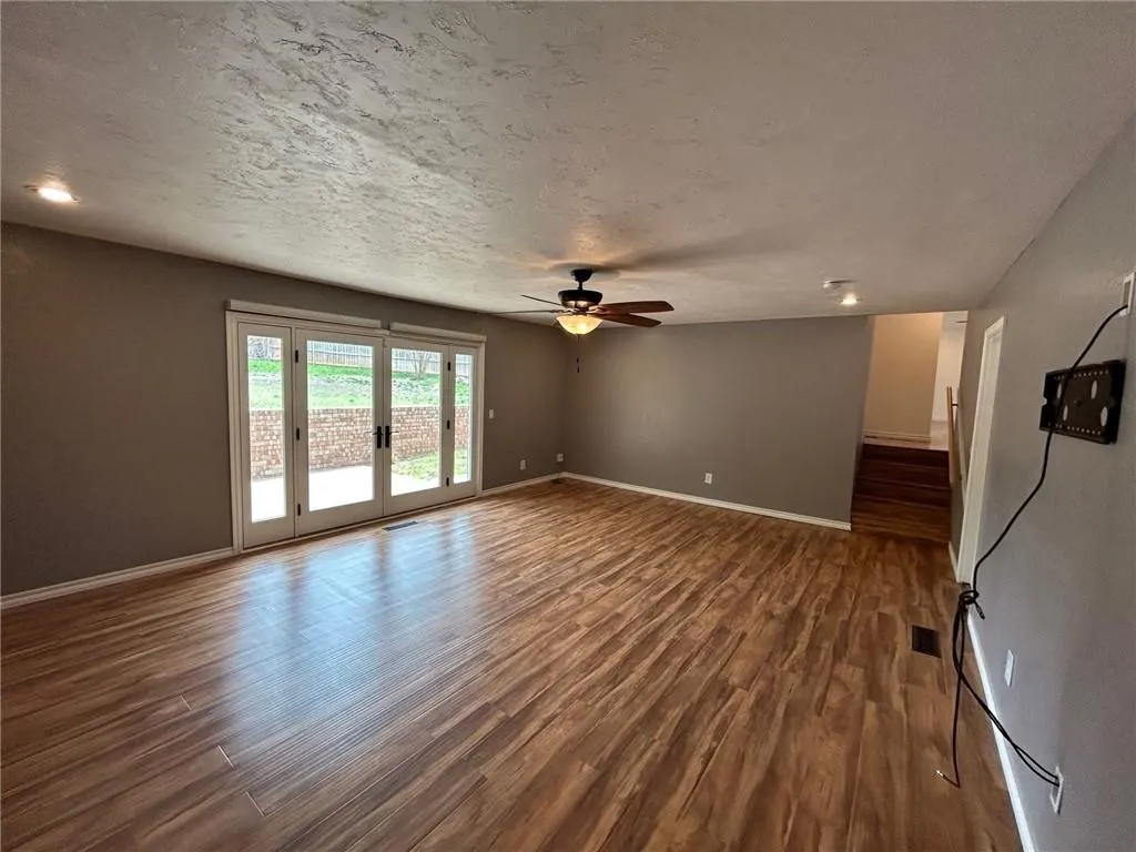 Photo 13 — 908 East Drive, Edmond, OK 73034