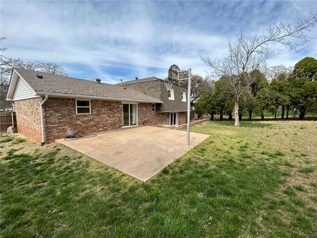 Photo 26 — 908 East Drive, Edmond, OK 73034