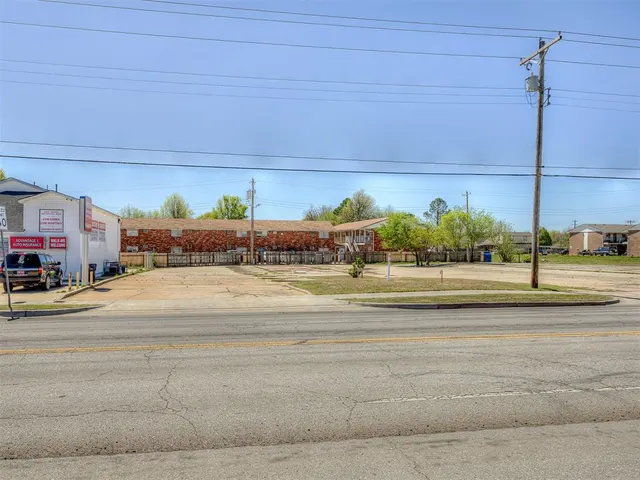 Photo 2 — 1212 SW 59th Street, Oklahoma City, OK 73109