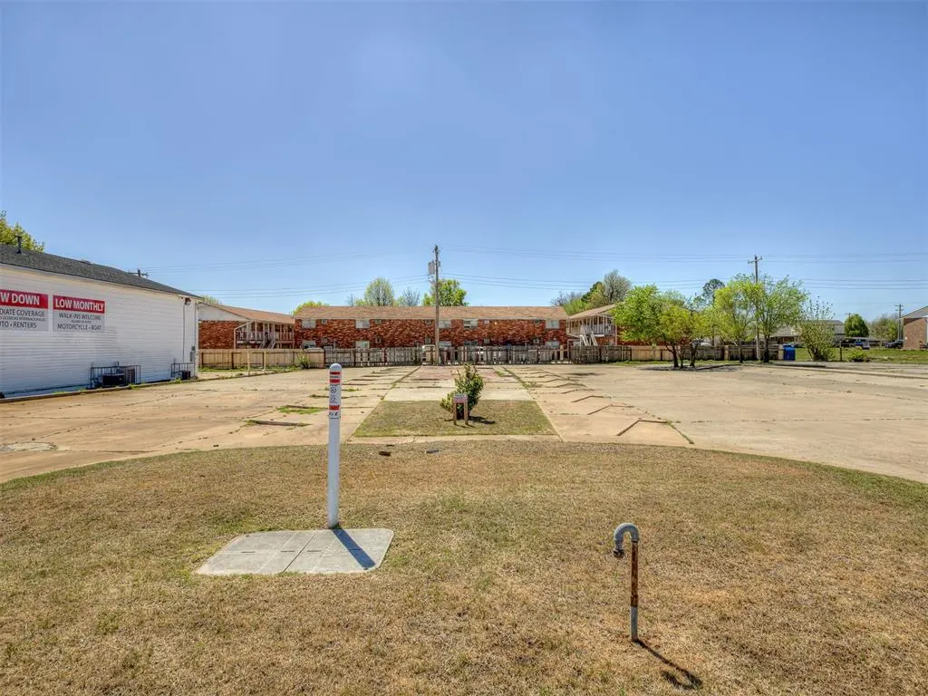 Photo 4 — 1212 SW 59th Street, Oklahoma City, OK 73109