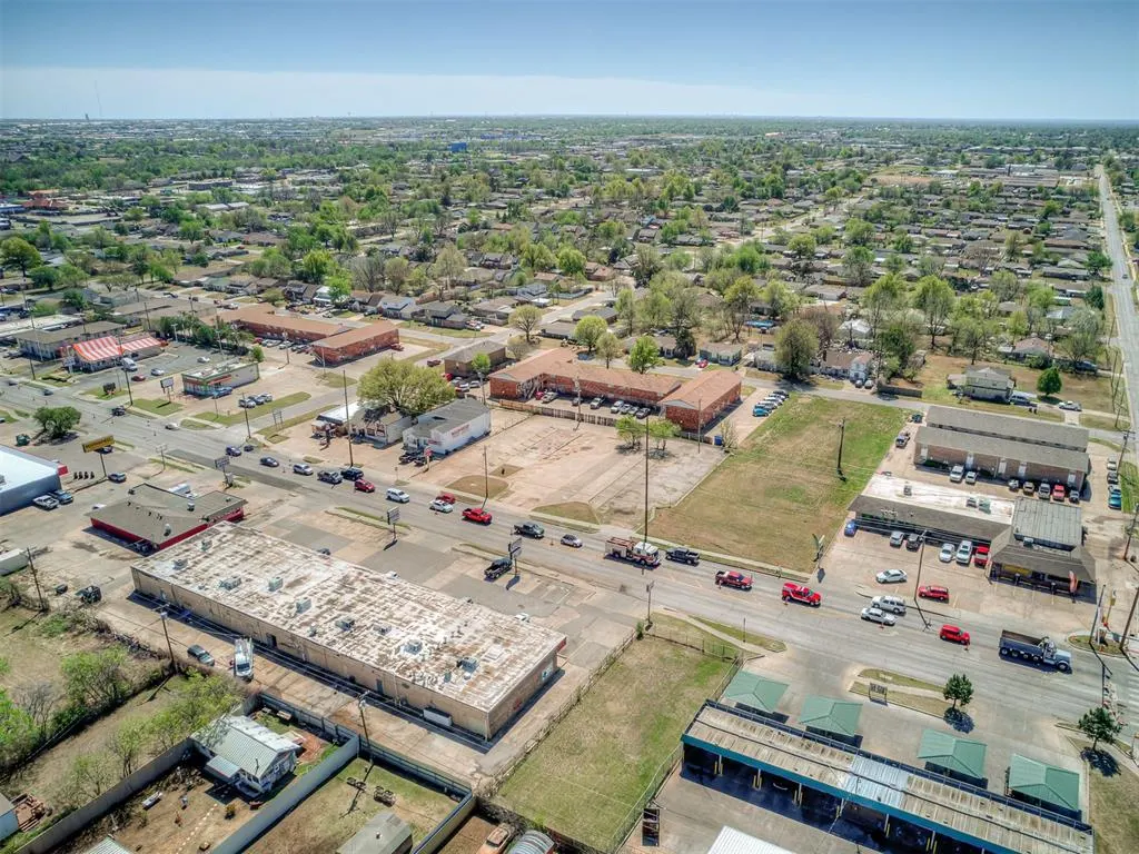 Photo 13 — 1212 SW 59th Street, Oklahoma City, OK 73109