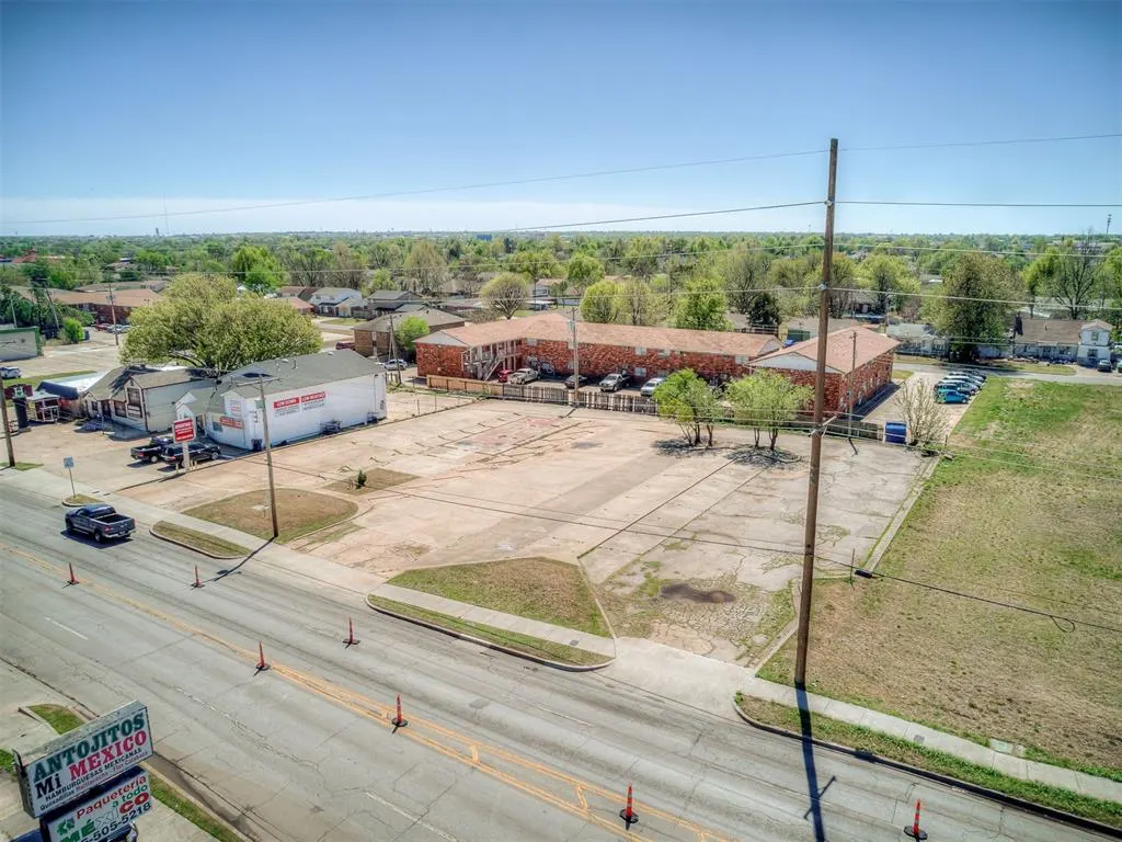 Photo 22 — 1212 SW 59th Street, Oklahoma City, OK 73109