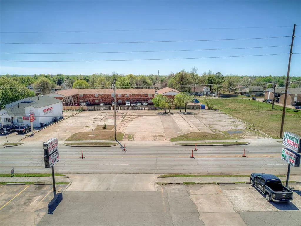 Photo 23 — 1212 SW 59th Street, Oklahoma City, OK 73109