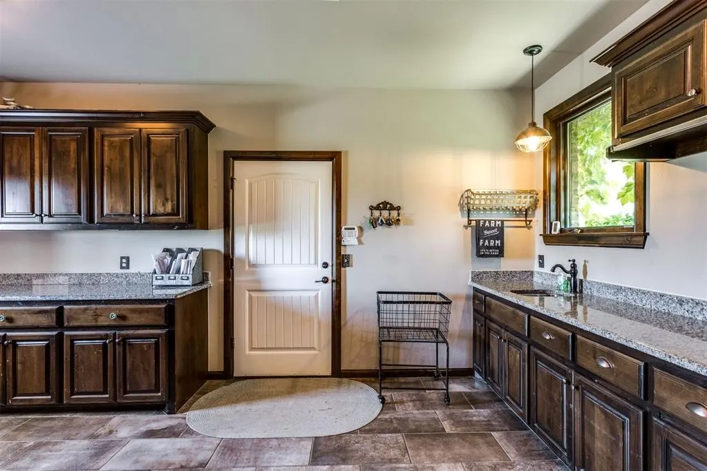Photo 16 — 38534 Sandy Rock Road, Tecumseh, OK 74873