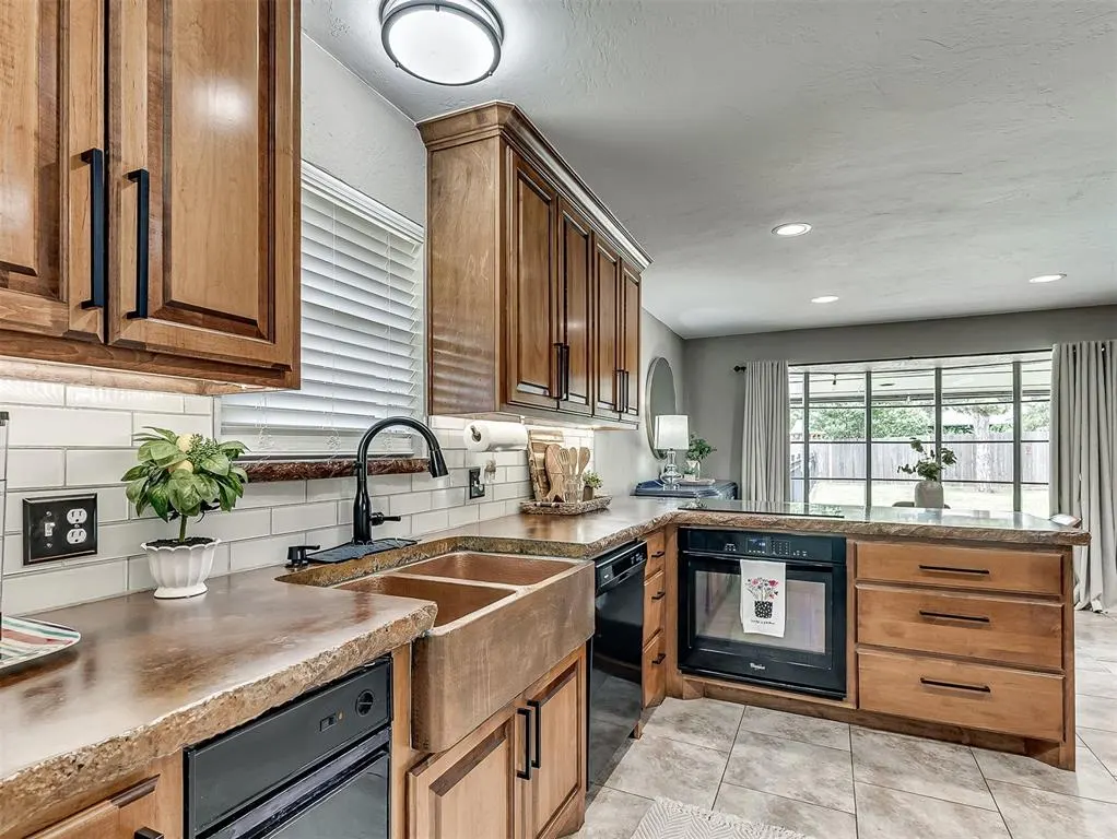 Photo 17 — 10001 Brookmill Court, Oklahoma City, OK 73159