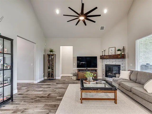 Photo 7 — 5713 Copper Stone Court, Mustang, OK 73064