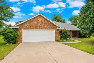 Sold home at 965 Honeysuckle Drive