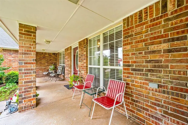 Photo 4 — 965 Honeysuckle Drive, Tuttle, OK 73089