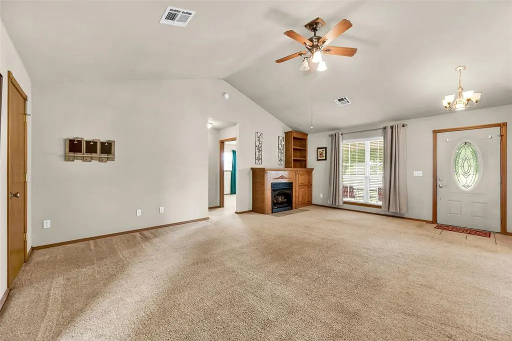 Photo 7 — 965 Honeysuckle Drive, Tuttle, OK 73089