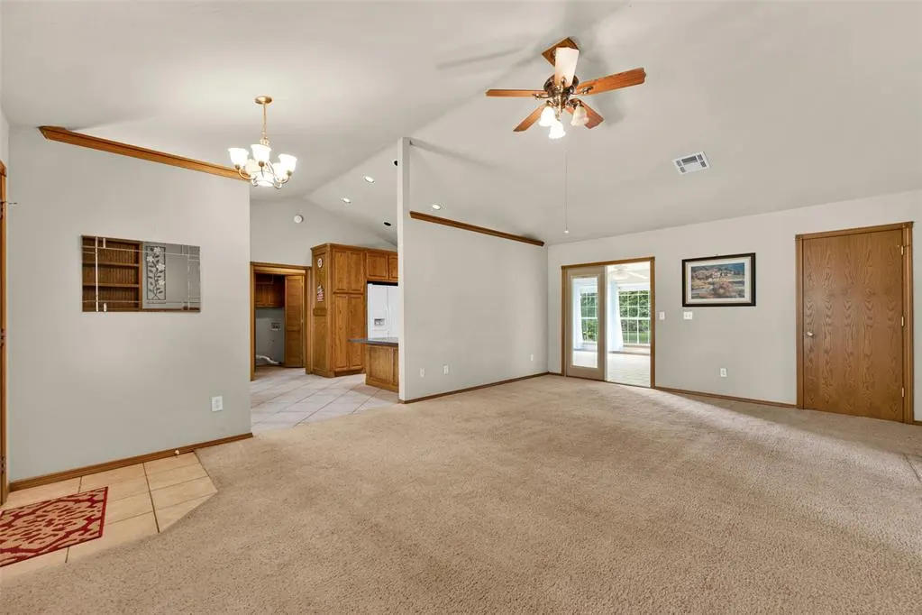 Photo 8 — 965 Honeysuckle Drive, Tuttle, OK 73089