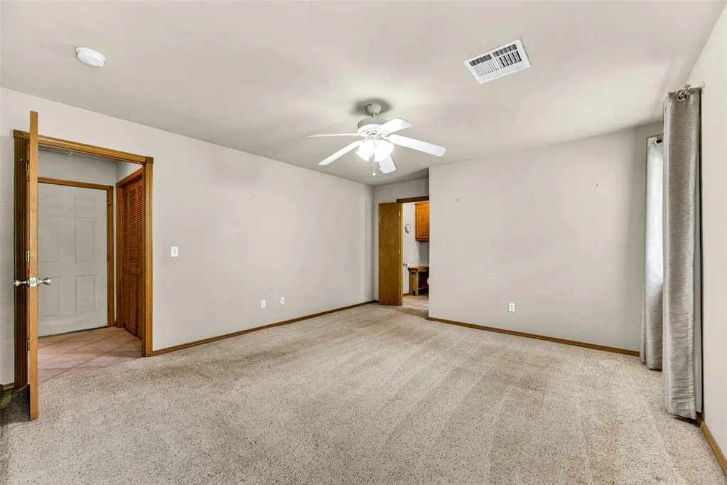 Photo 15 — 965 Honeysuckle Drive, Tuttle, OK 73089