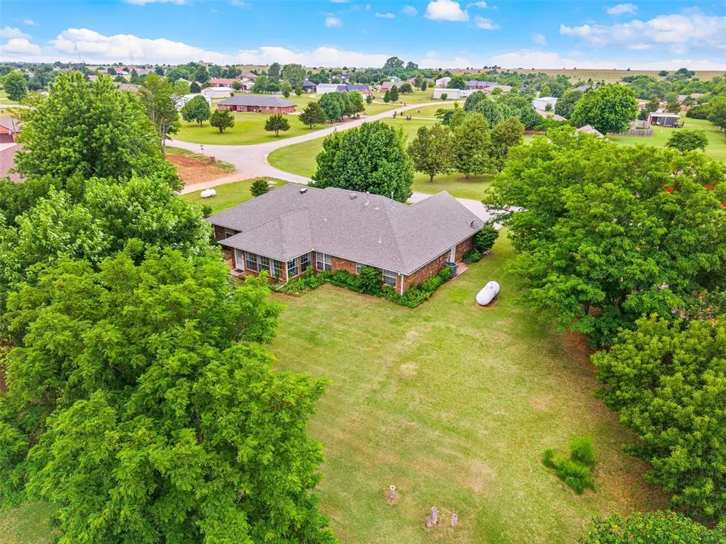 Photo 34 — 965 Honeysuckle Drive, Tuttle, OK 73089