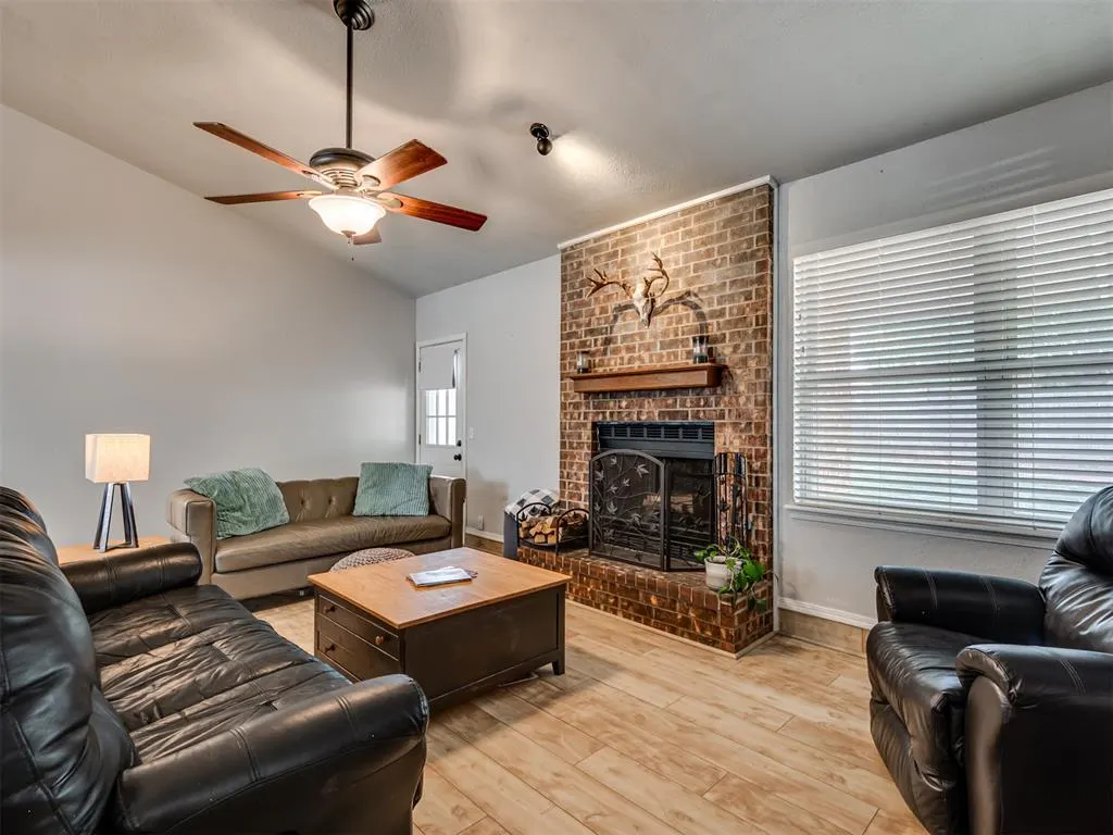 Photo 9 — 521 Old English Road, Edmond, OK 73003