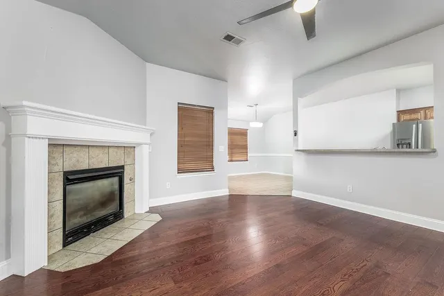 Photo 8 — 11017 NW 107th Circle, Yukon, OK 73099