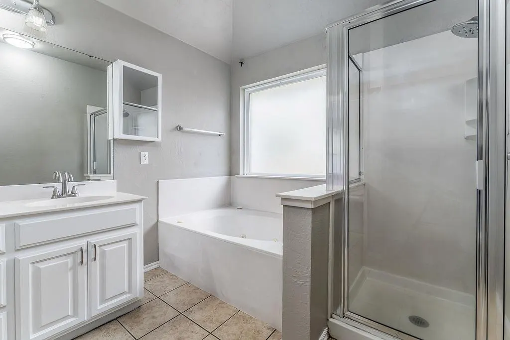 Photo 24 — 11017 NW 107th Circle, Yukon, OK 73099