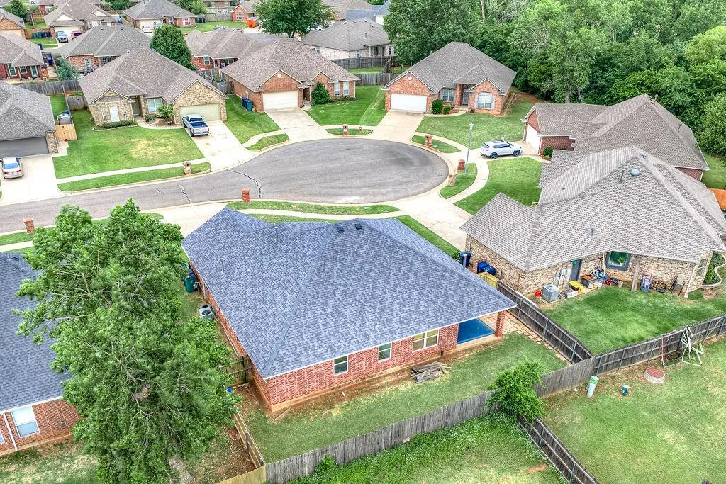 Photo 35 — 11017 NW 107th Circle, Yukon, OK 73099