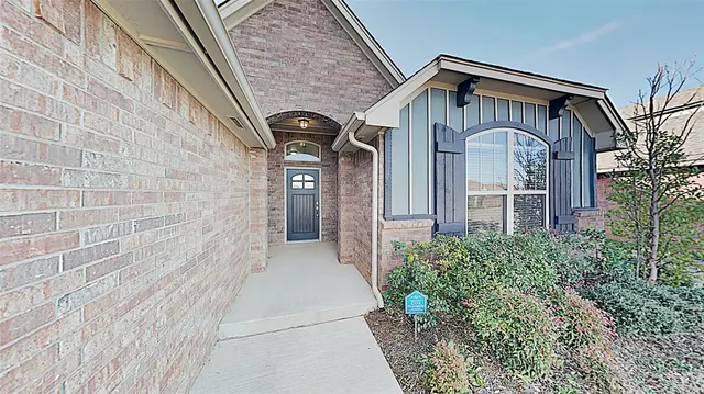 Photo 3 — 8208 NW 158th Street, Oklahoma City, OK 73013