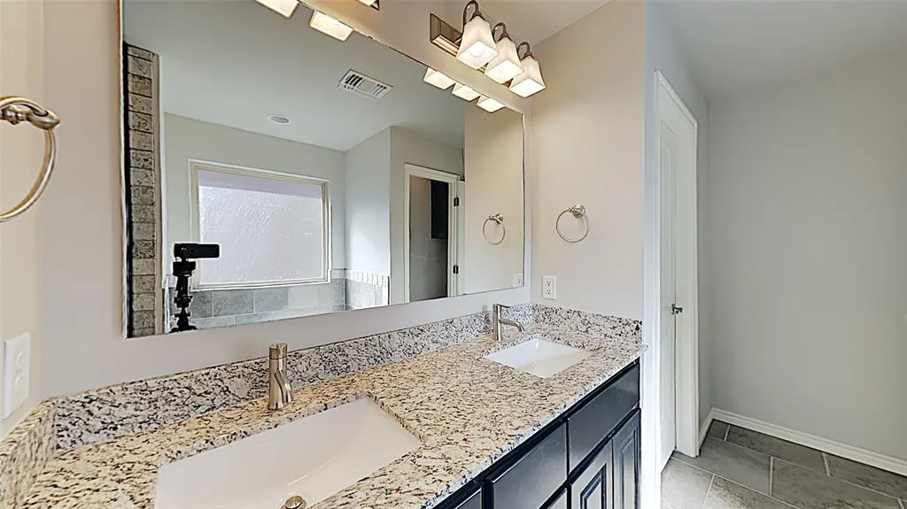 Photo 6 — 8208 NW 158th Street, Oklahoma City, OK 73013