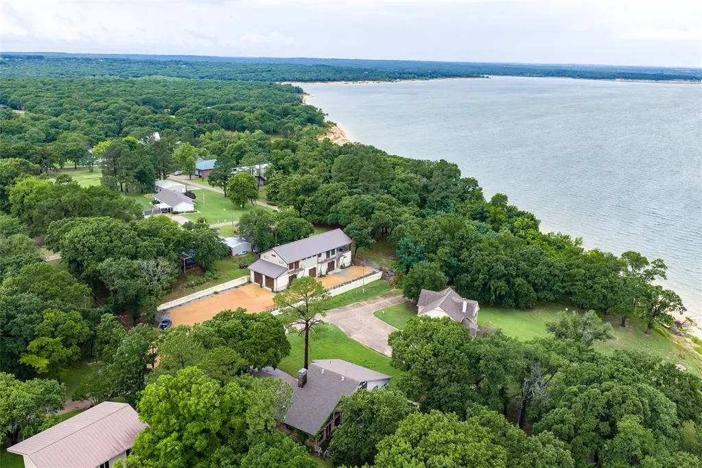 Photo 2 — 5161 Tower Drive, Kingston, OK 73439