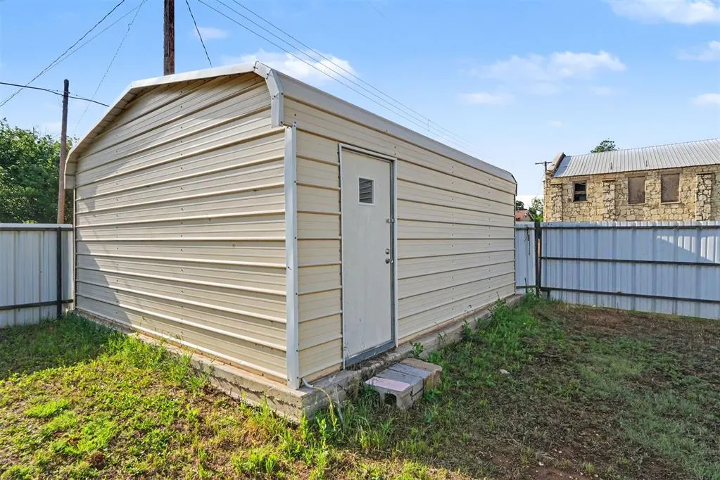 Photo 42 — 601 N Morton Street, Hollis, OK 73550
