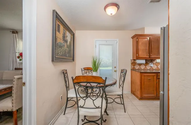 Photo 7 — 3328 SW 21st Street, Oklahoma City, OK 73108
