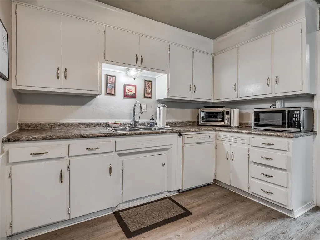 Photo 16 — 2816 SW 39th Street, Oklahoma City, OK 73119
