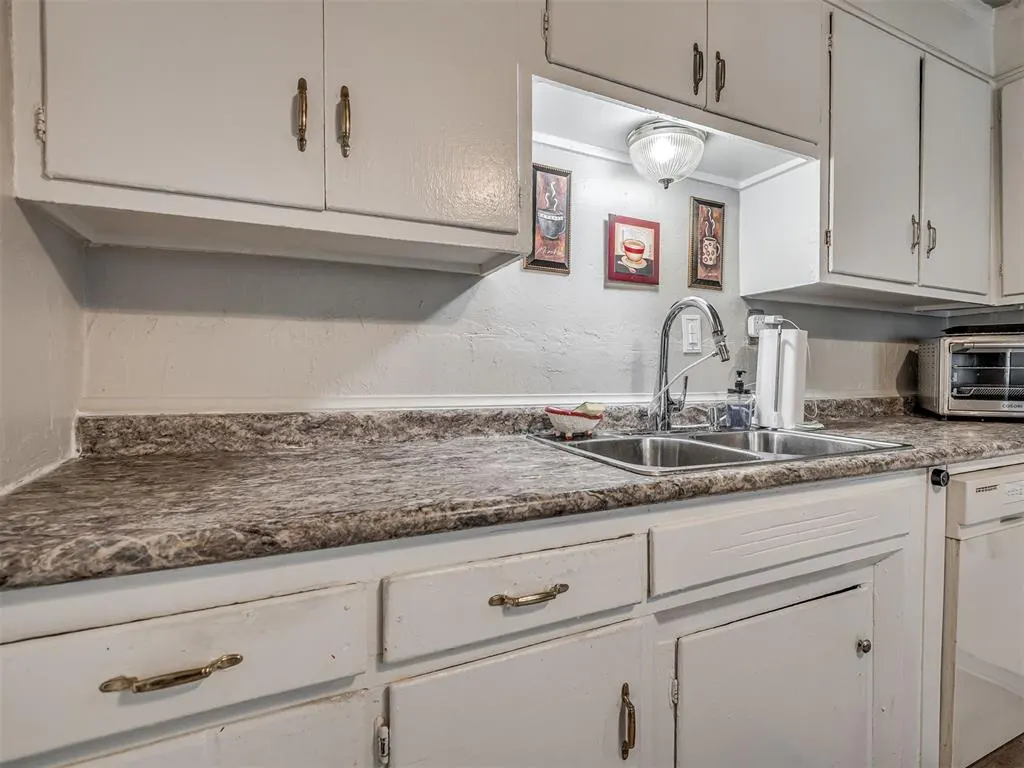 Photo 18 — 2816 SW 39th Street, Oklahoma City, OK 73119