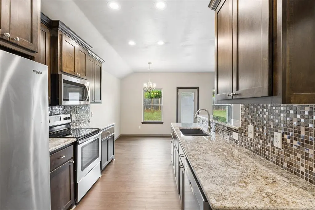 Photo 20 — 512 S Castle Ridge Lane, Mustang, OK 73064
