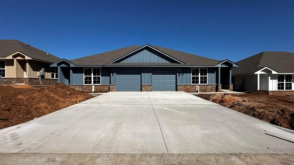 Front exterior — 1701 W Creek Drive, Enid, OK 73701