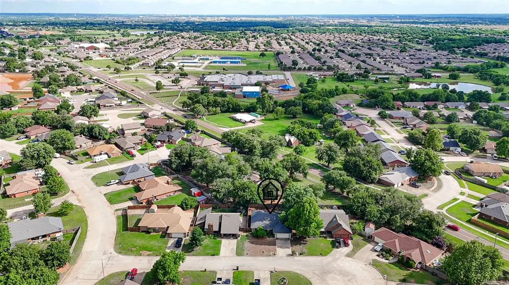 Photo 47 — 208 SE 30th Street, Moore, OK 73160