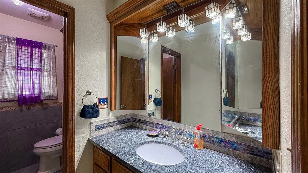 Photo 29 — 208 SE 30th Street, Moore, OK 73160