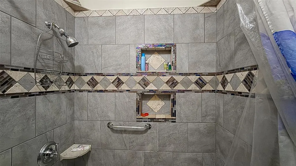 Photo 31 — 208 SE 30th Street, Moore, OK 73160