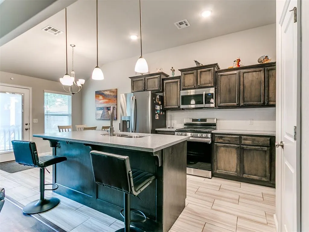 Front exterior — 4617 Osprey Drive, Norman, OK 73072