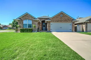 Sold home at 700 NW 121st Terrace