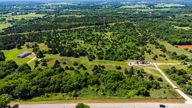Front exterior — E Indian Hills Road, Norman, OK 73071