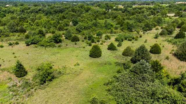 Photo 4 — E Indian Hills Road, Norman, OK 73071