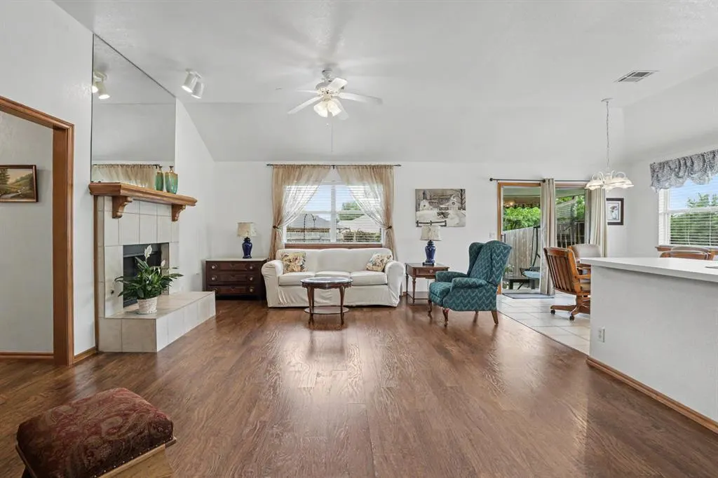Photo 4 — 227 N Kelly Avenue, Edmond, OK 73003