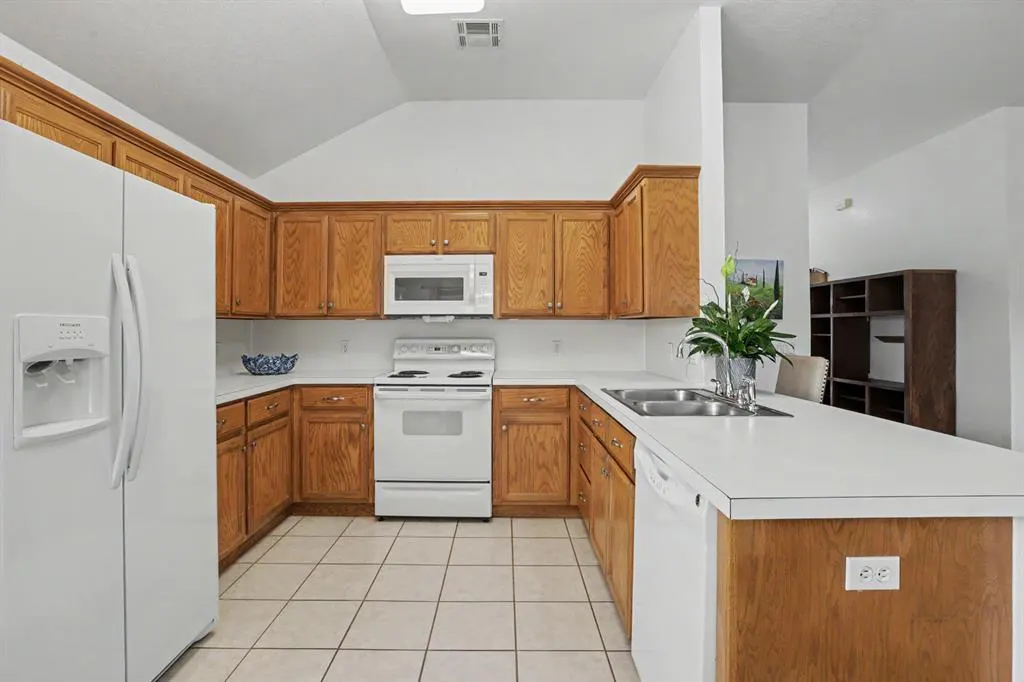 Photo 9 — 227 N Kelly Avenue, Edmond, OK 73003