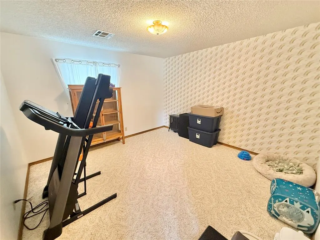Photo 14 — 905 N Ann Street, Granite, OK 73547