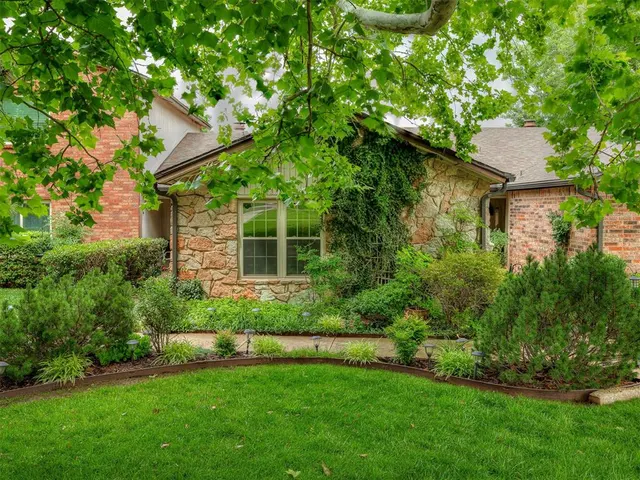 Photo 2 — 14021 Crossing Way, Edmond, OK 73013