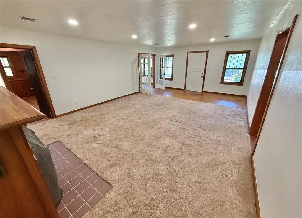 Photo 3 — 207 S Park Road, Hobart, OK 73651
