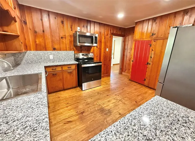 Photo 8 — 207 S Park Road, Hobart, OK 73651