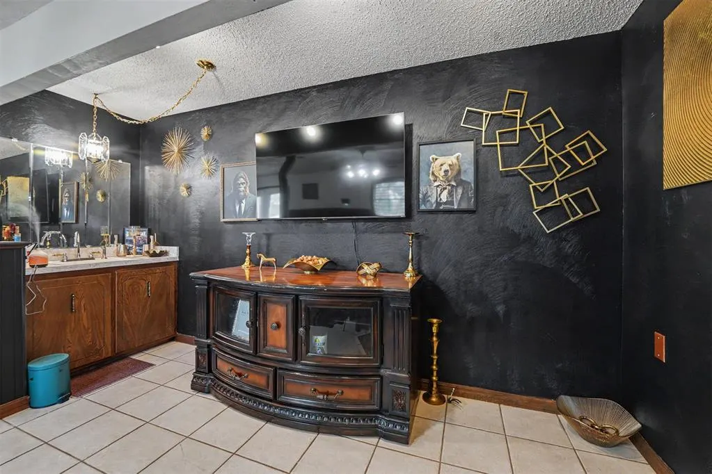 Photo 13 — 502 W Enterprise Avenue, Sayre, OK 73662