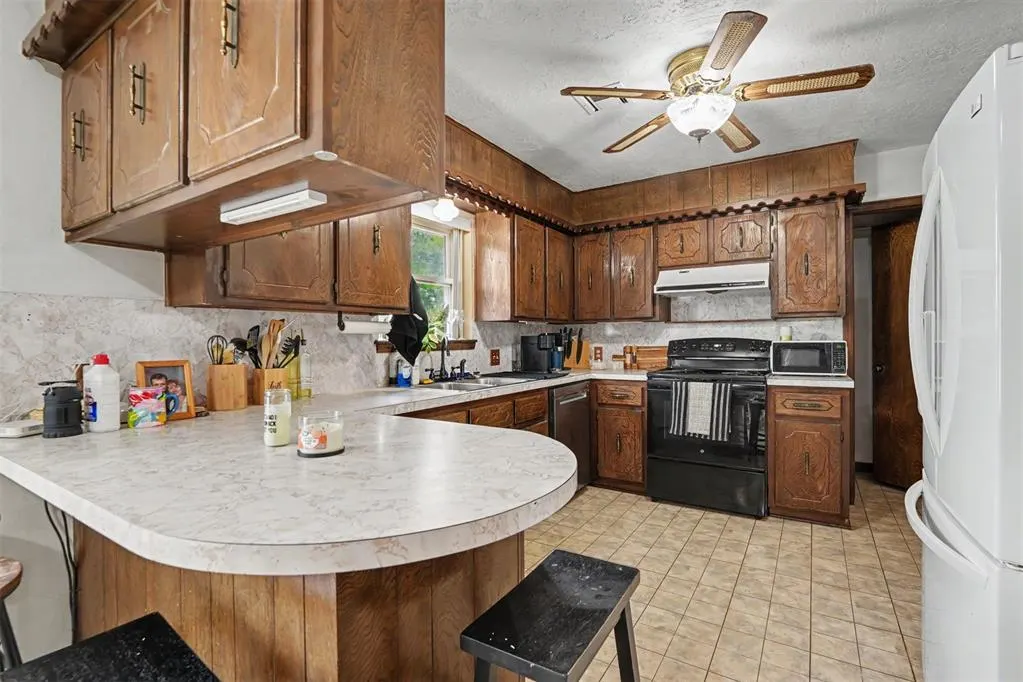 Photo 22 — 502 W Enterprise Avenue, Sayre, OK 73662